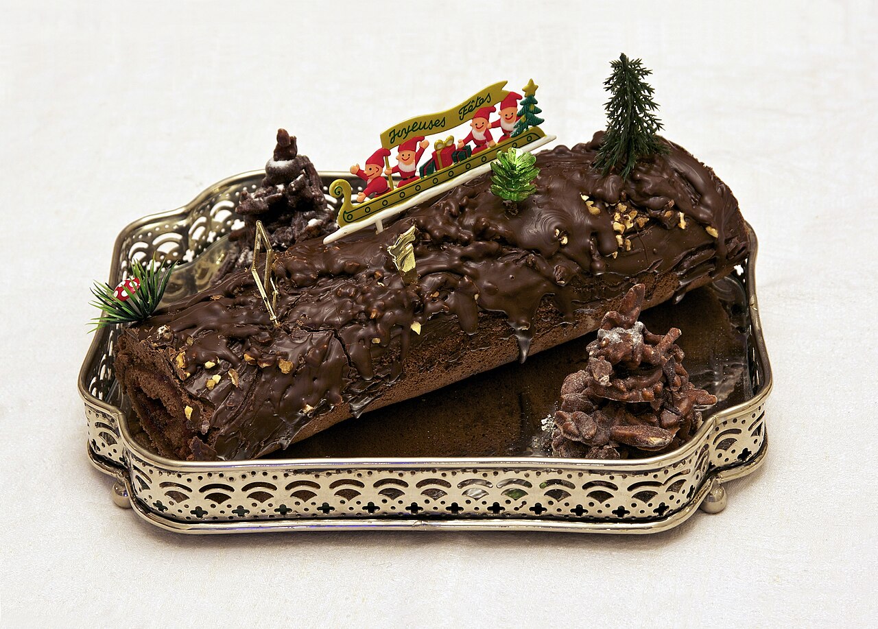 Yule log chocolate cake